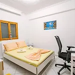2 Bedroom * אספרובלטה