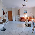 2 Bedroom דירה