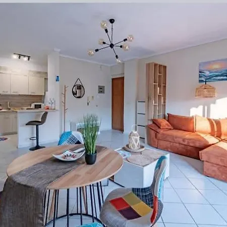 2 Bedroom Apartment *